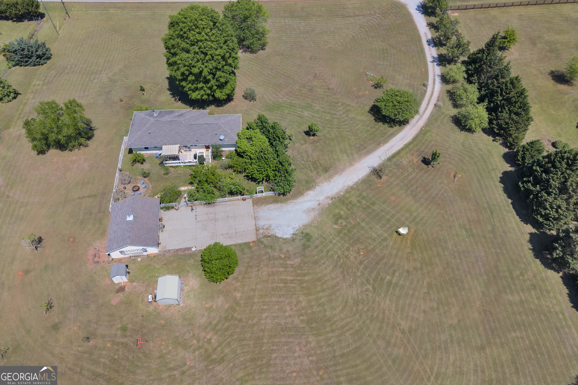 1700 Aqua Road Madison, GA 30650 - Photo 4 of 51