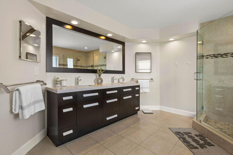 10672 St Thomas Drive Boca Raton, FL 33498 - Photo 19 of 45 Primary Bathroom