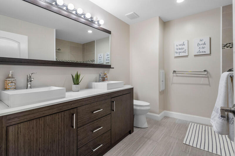 10672 St Thomas Drive Boca Raton, FL 33498 - Photo 25 of 45 Guest Bathroom