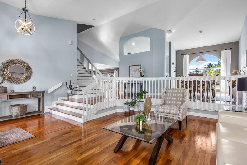 10672 St Thomas Drive Boca Raton, FL 33498 - Photo 7 of 45 Living Room