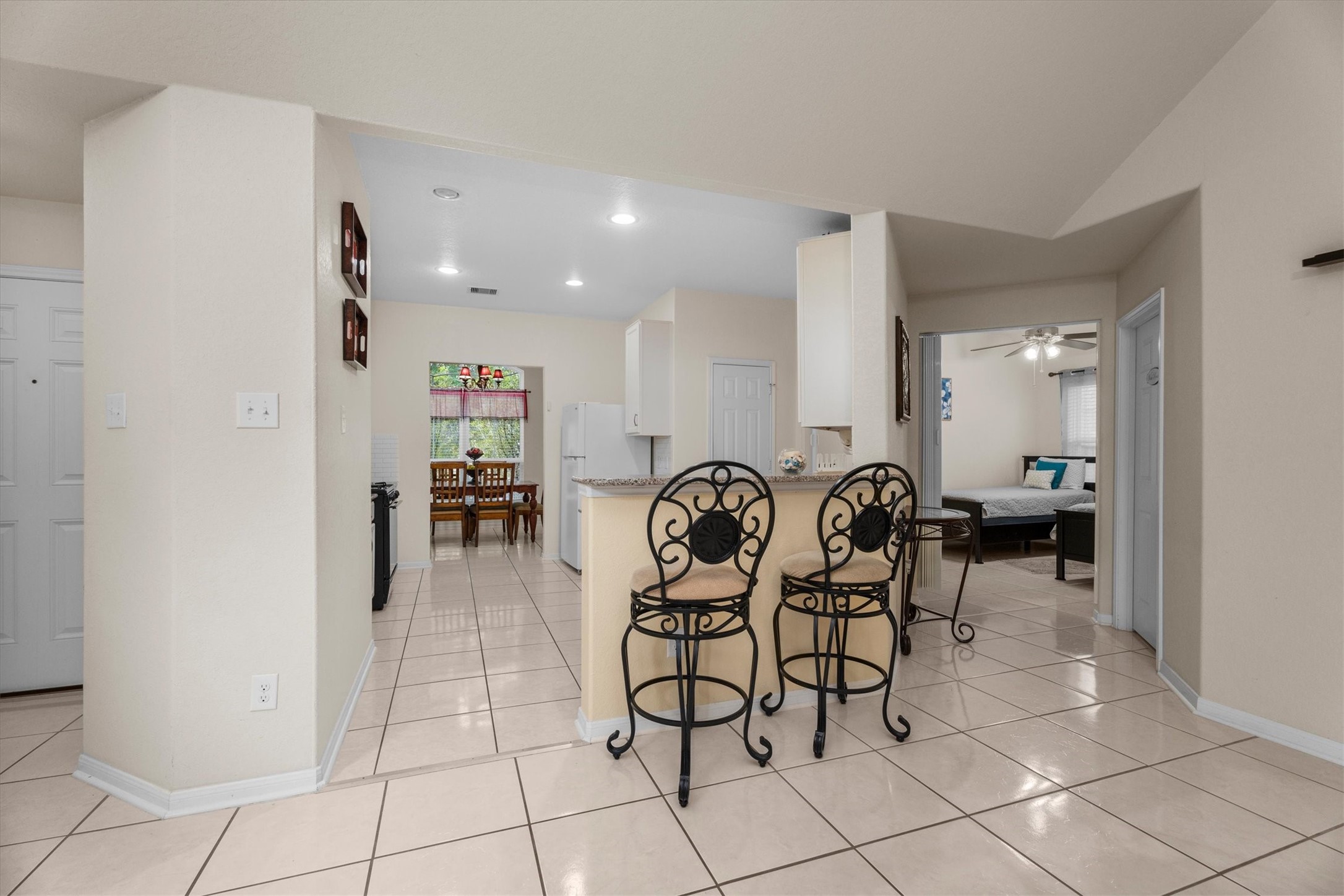 2615 Magnolia Fair Way Spring, TX 77386 - Photo 9 of 22 a dinning room and dining room view