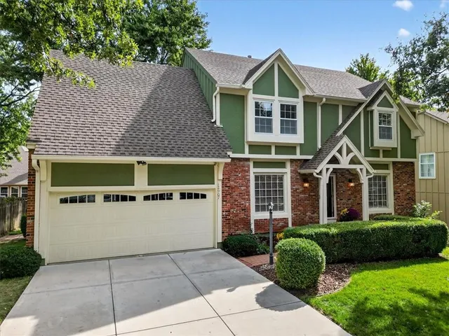 $510,000 | 12907 Connell, Overland Park, KS 66213