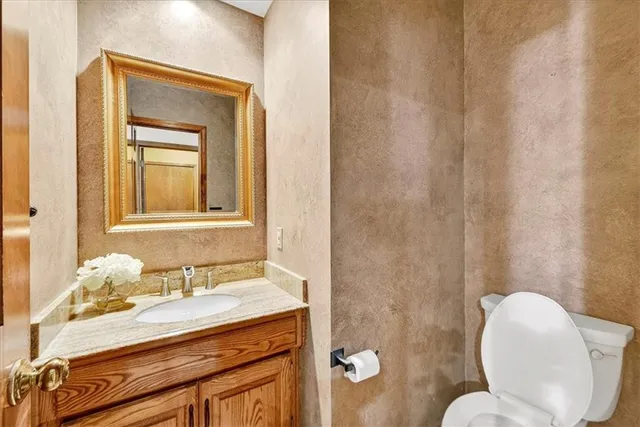 $510,000 | 12907 Connell, Overland Park, KS 66213