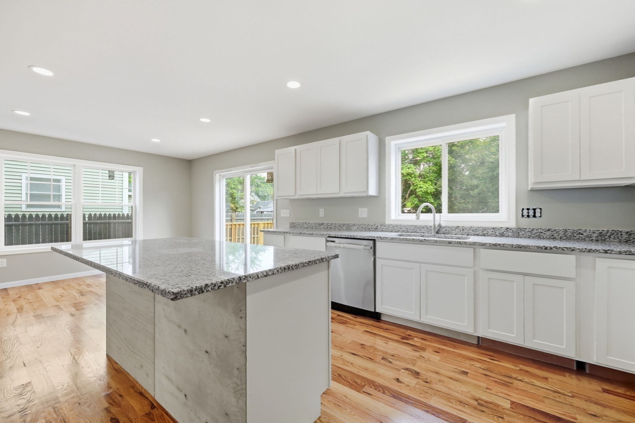 193 Hancock Street Springfield, MA 01109 - Photo 16 of 33 Gallery Image 16