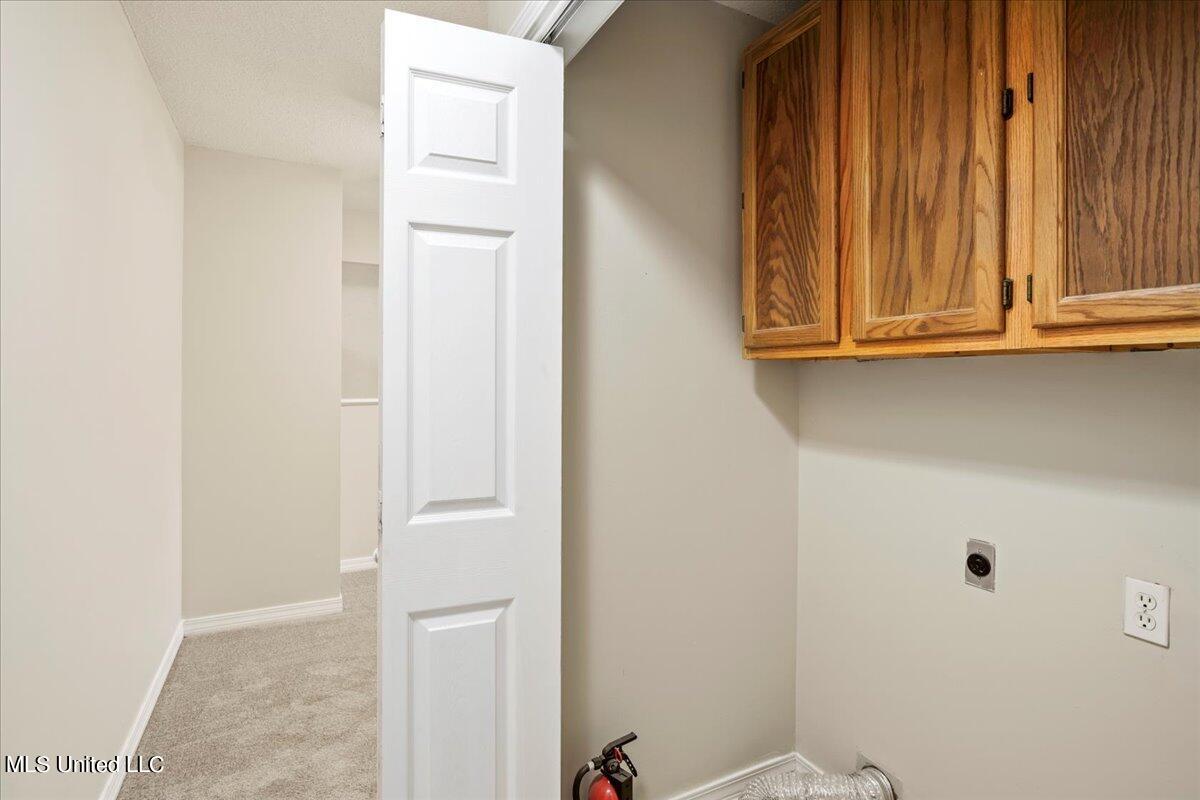 3603 Reeves Lane Ocean Springs, MS 39564 - Photo 28 of 31 28-Laundry