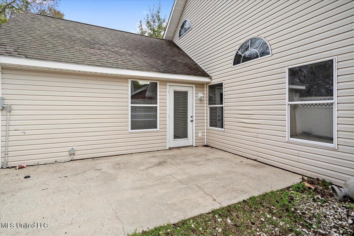 3603 Reeves Lane Ocean Springs, MS 39564 - Photo 29 of 31 29-Back Patio