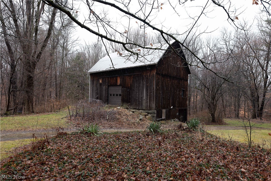 4151 Shaw Road Akron, OH 44333 - Photo 5 of 9