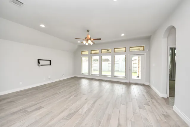 $3,300 | 4412 Mesquite Terrace, Manvel, TX 77578