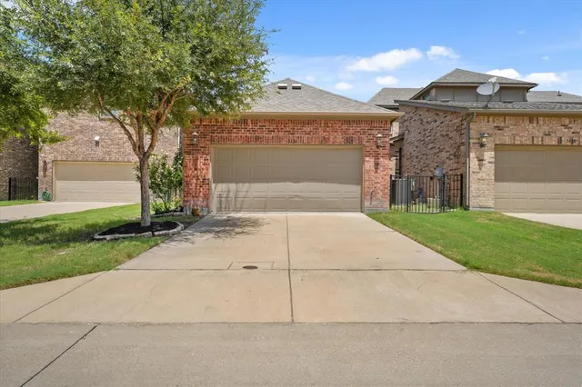 $2,575 | 7424 Palisades Drive, Rowlett, TX 75088