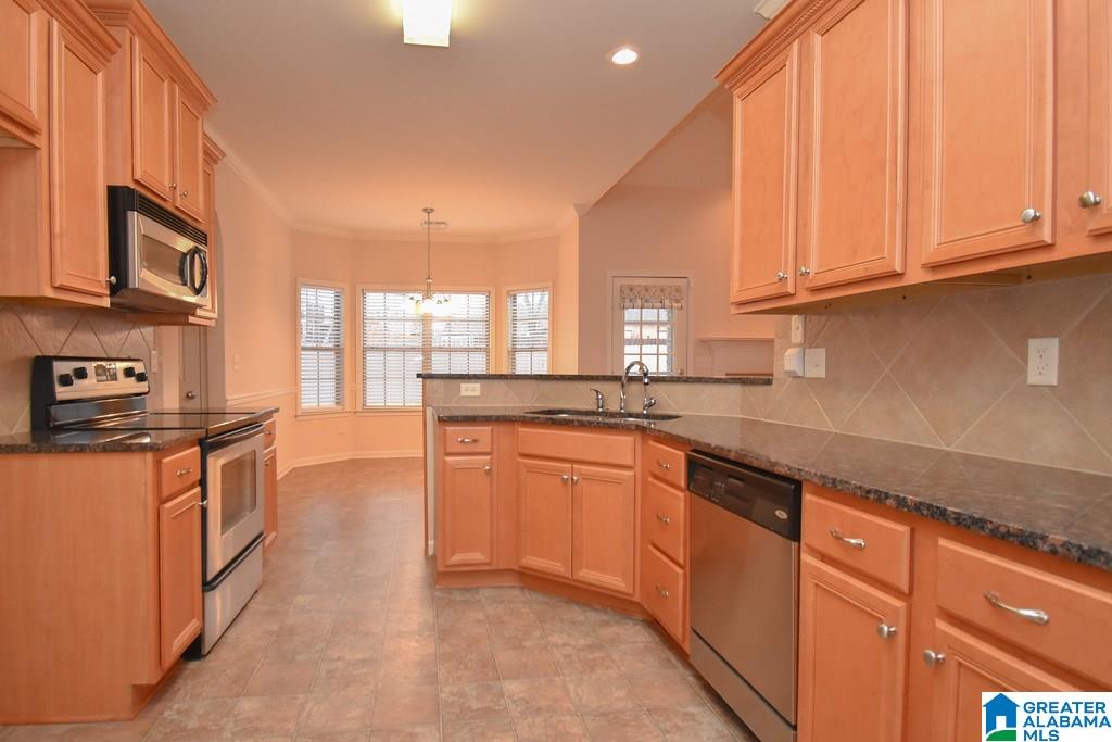 104 Mayfair Park Alabaster, AL 35114 - Photo 4 of 29