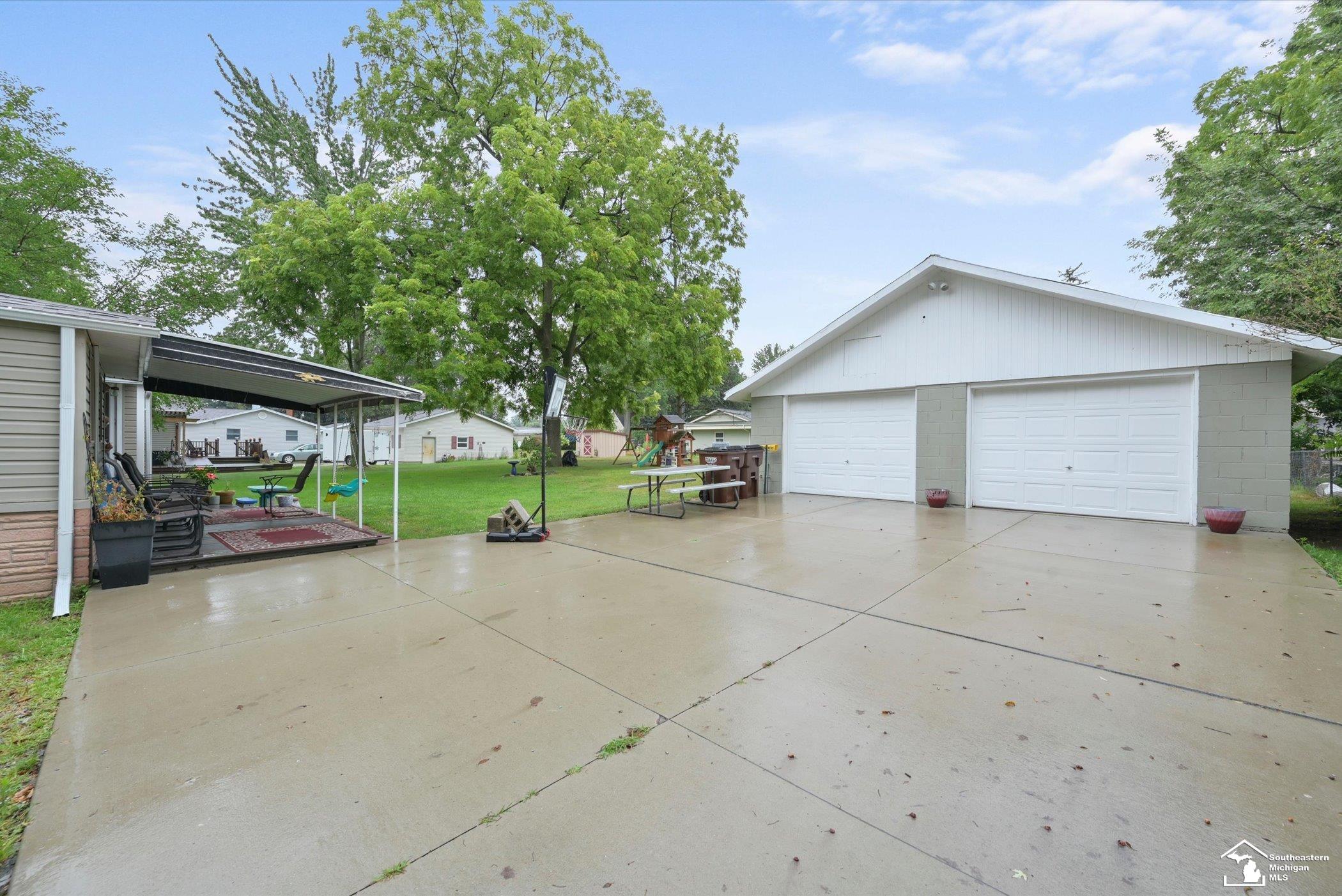 437 Monroe Street Carleton, MI 48117 - Photo 5 of 28 Gallery Image 5