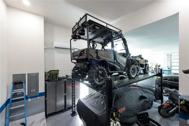 $6,985,000 | 3715 Southeast 21st Place, Cape Coral, FL 33904