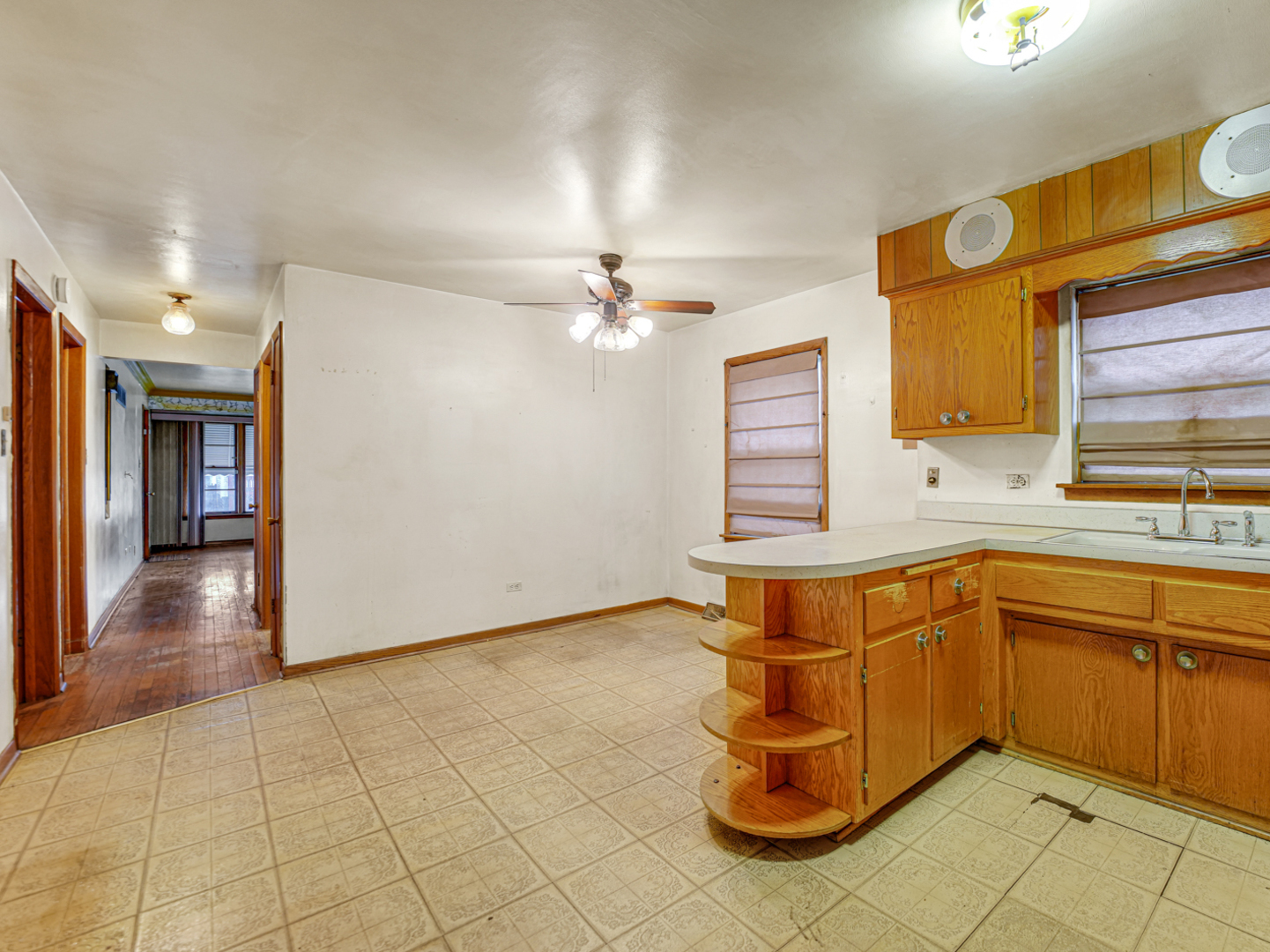 12455 South Normal Avenue Chicago, IL 60628 - Photo 9 of 21