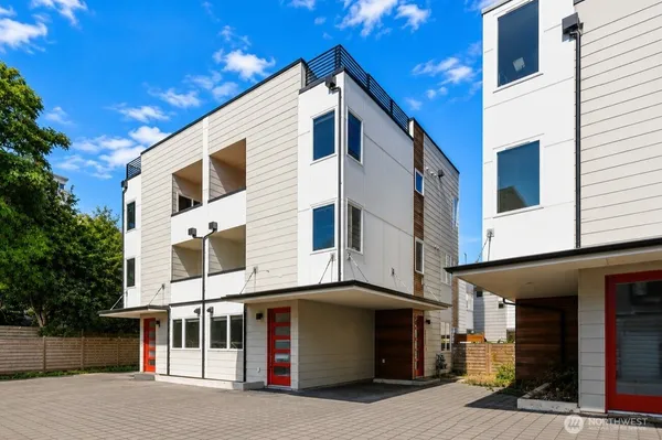 $770,000 | 1530 13th Avenue South, Unit D, Seattle, WA 98144