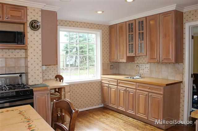 1038 Audubon Road Grosse Pointe, MI 48230 - Photo 13 of 23 31146216-12.JPG