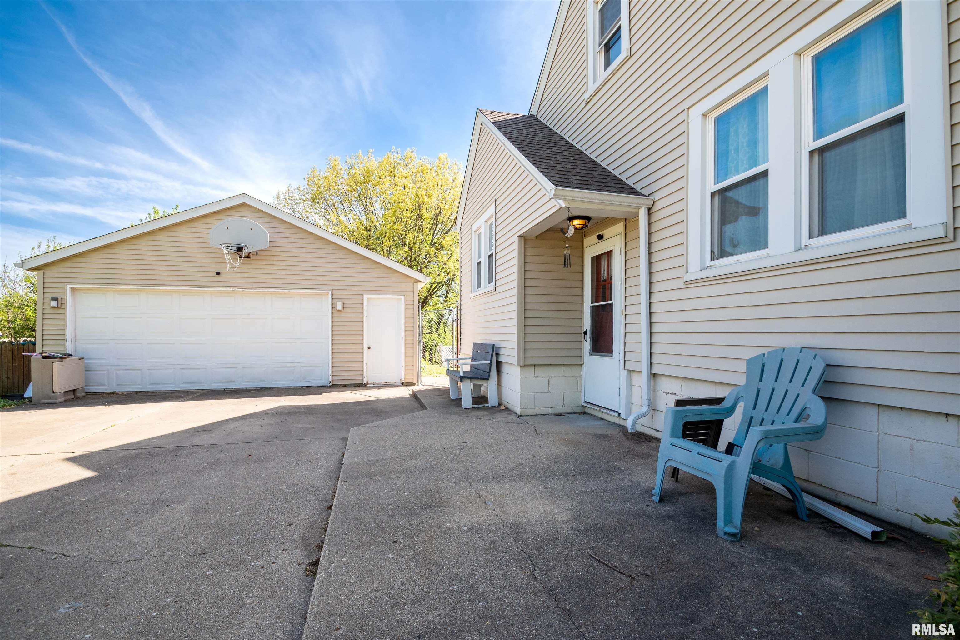 4800 West Middle Road Peoria, IL 61607 - Photo 2 of 48