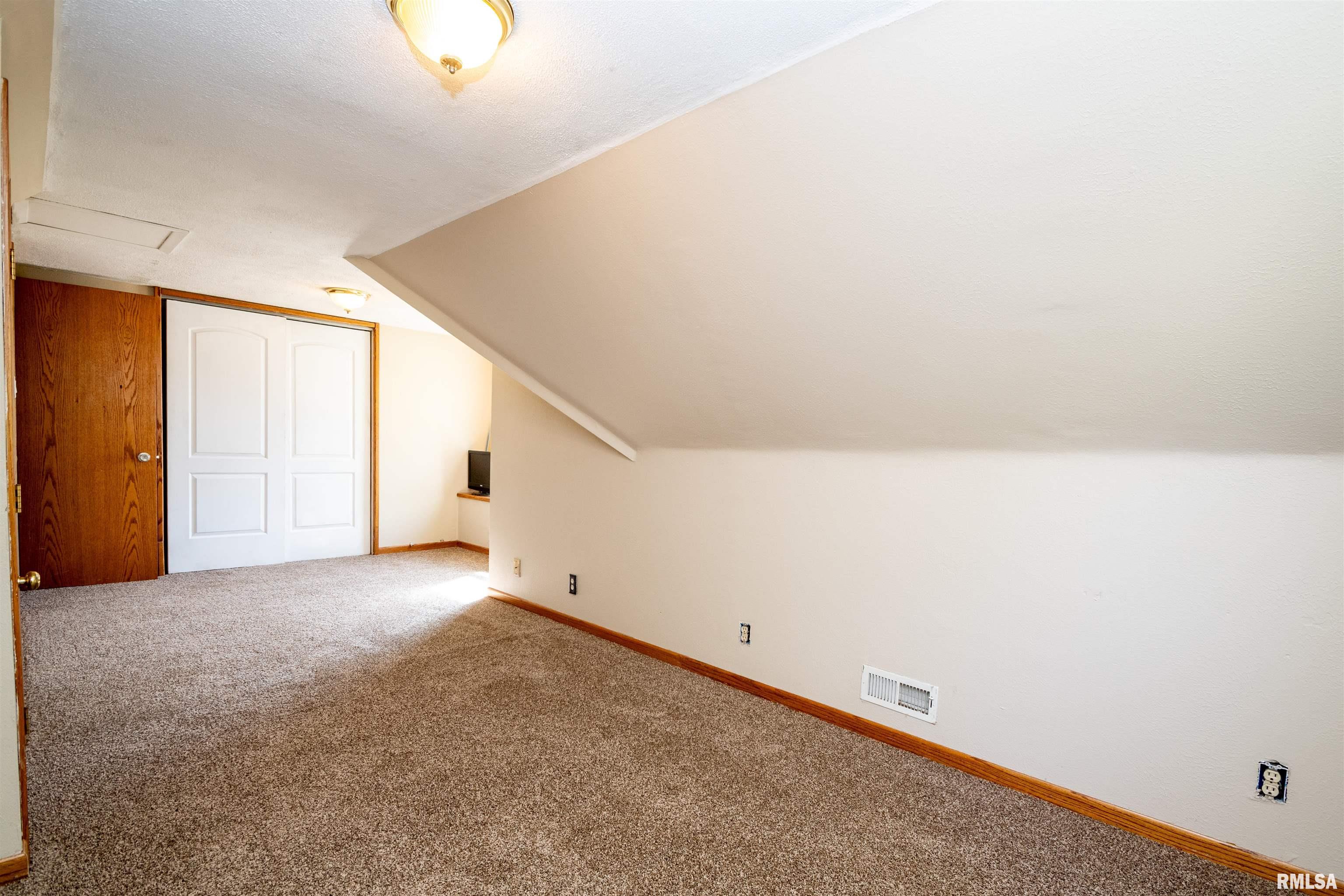 4800 West Middle Road Peoria, IL 61607 - Photo 34 of 48