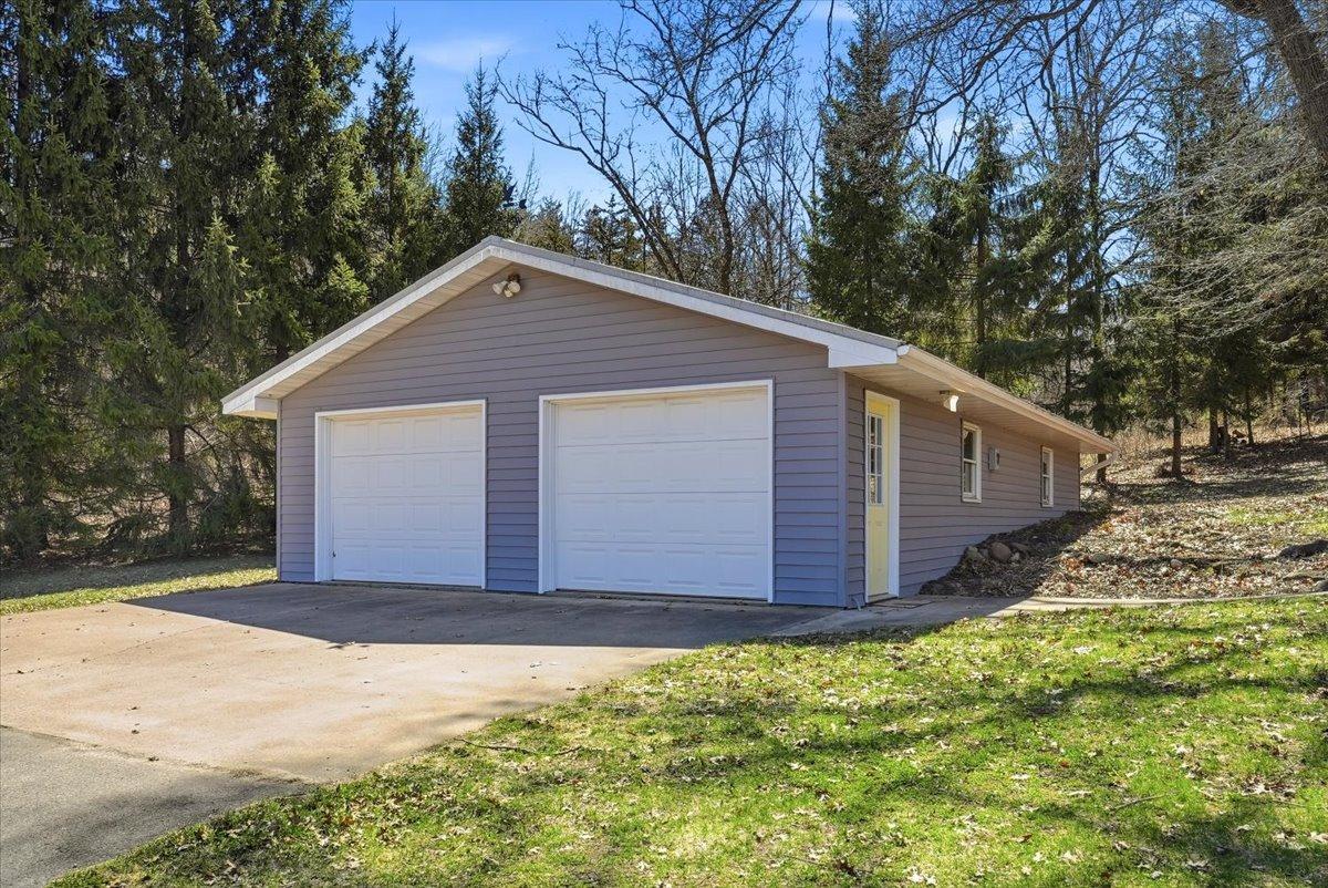 N7691 910th Street River Falls, WI 54022 - Photo 4 of 41