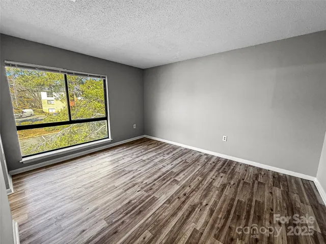 $128,900 | 4824 Spring Lake Drive, Unit E, Charlotte, NC 28212