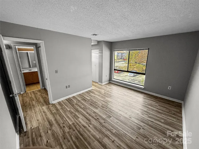 $128,900 | 4824 Spring Lake Drive, Unit E, Charlotte, NC 28212