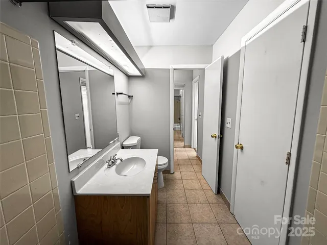 $128,900 | 4824 Spring Lake Drive, Unit E, Charlotte, NC 28212