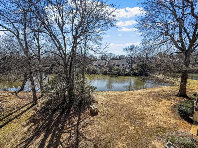 $128,900 | 4824 Spring Lake Drive, Unit E, Charlotte, NC 28212