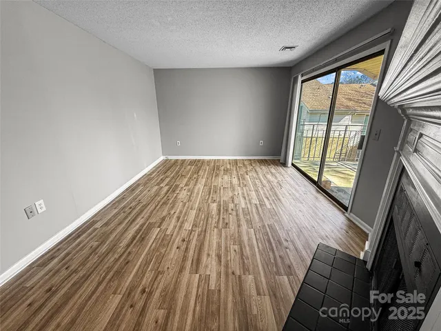 $128,900 | 4824 Spring Lake Drive, Unit E, Charlotte, NC 28212