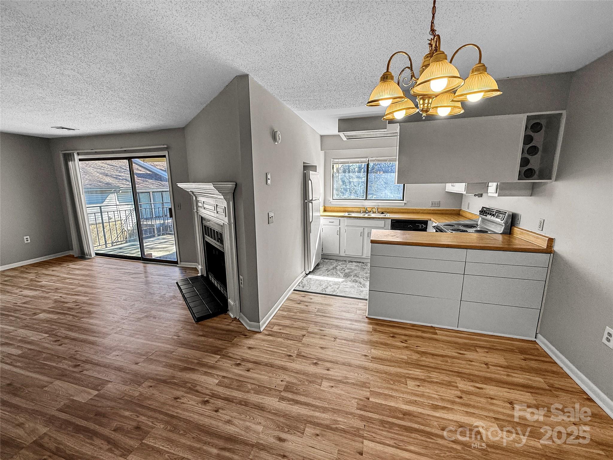 4824 Spring Lake Drive, Unit E Charlotte, NC 28212 - Photo 5 of 20