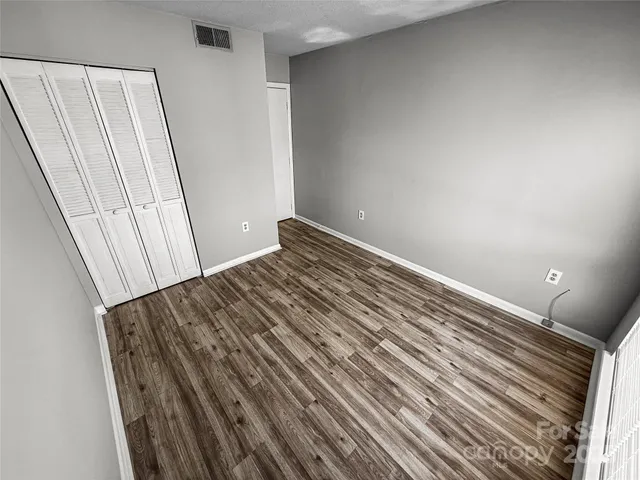 $128,900 | 4824 Spring Lake Drive, Unit E, Charlotte, NC 28212