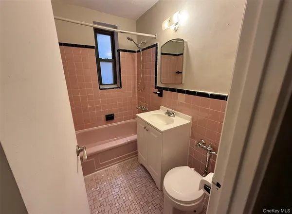 $1,800 | 277 Bronx River Road, Unit 3M, Yonkers, NY 10704