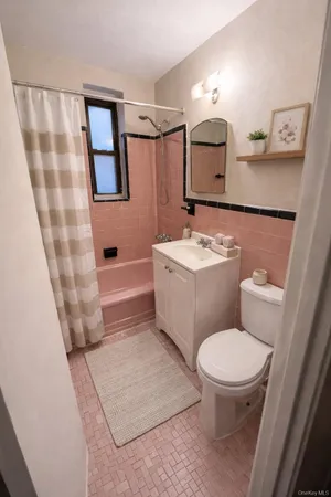 $1,800 | 277 Bronx River Road, Unit 3M, Yonkers, NY 10704