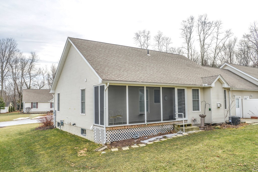 204 Russell Road, Unit H Westfield, MA 01085 - Photo 24 of 27 Gallery Image 24