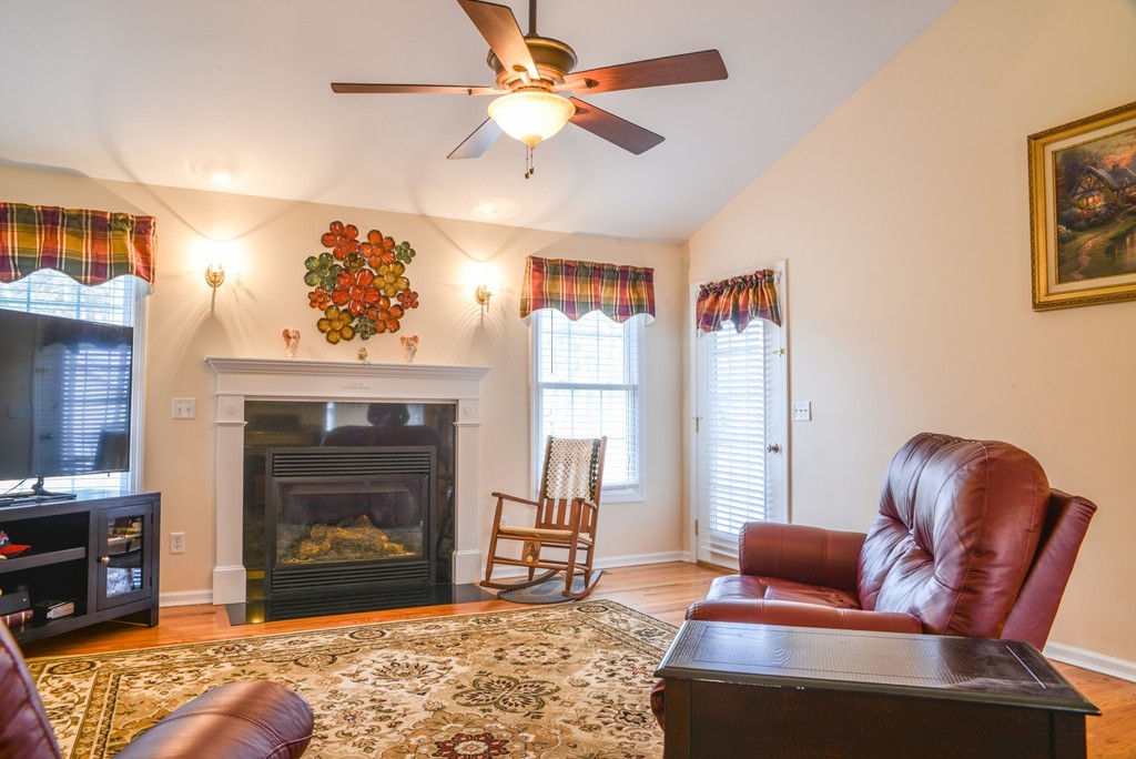 204 Russell Road, Unit H Westfield, MA 01085 - Photo 8 of 27 Gallery Image 8