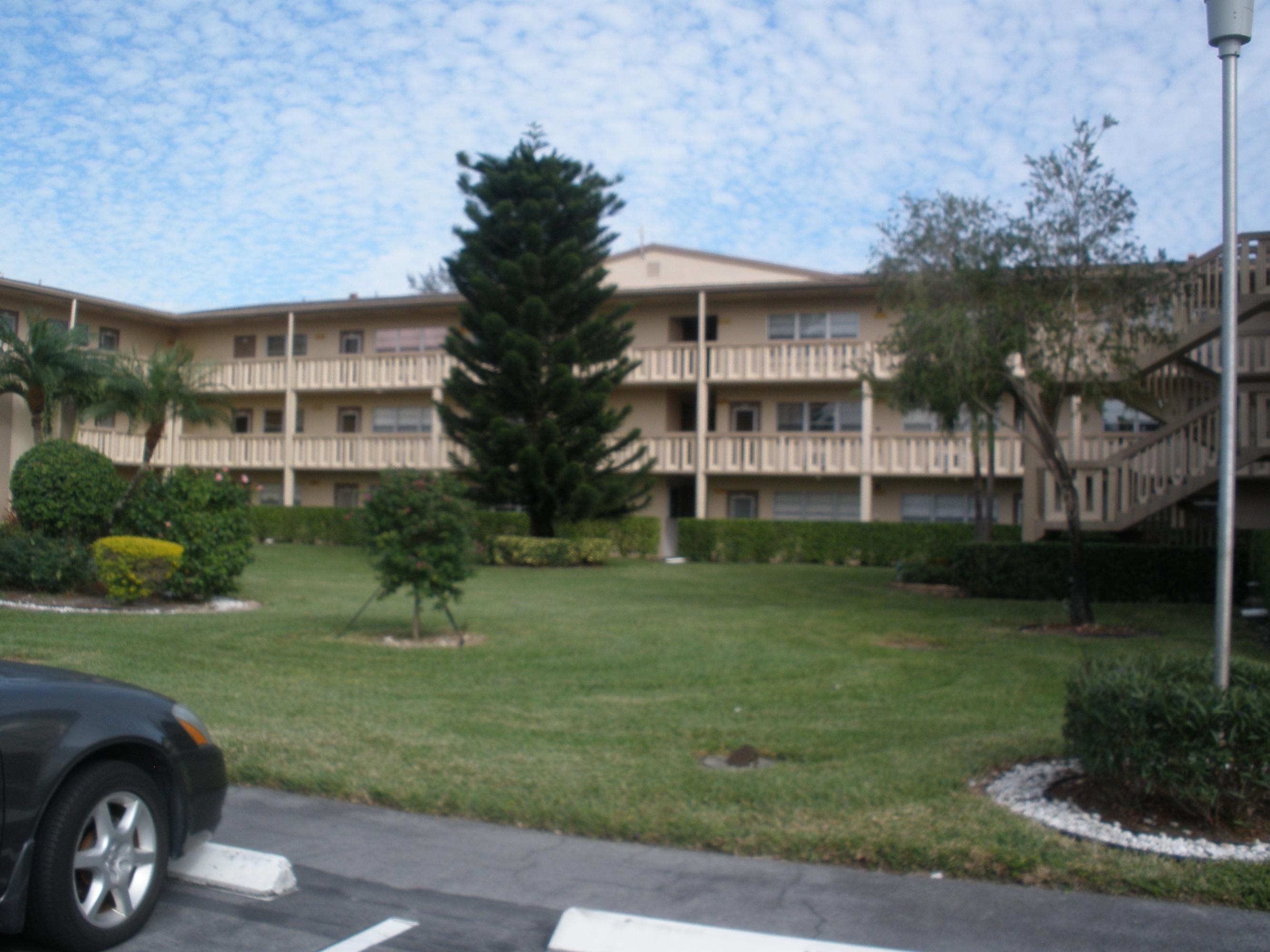92 Fanshaw Drive, Unit C Boca Raton, FL 33434 - Photo 8 of 8 Exterior