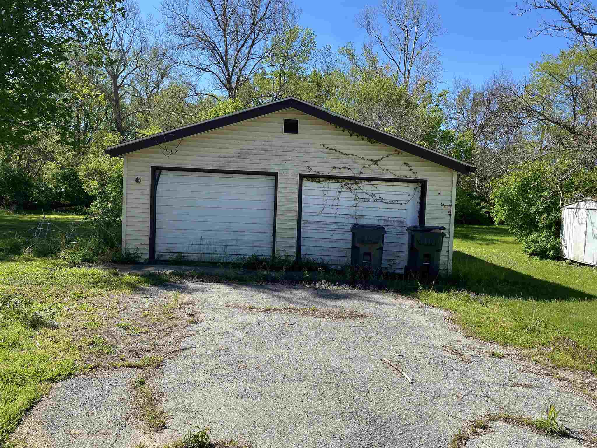 6813 West River Road Yorktown, IN 47396 - Photo 2 of 6 Gallery Image 2