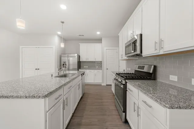 $2,600 | 21635 Coral Mist Drive, Cypress, TX 77433