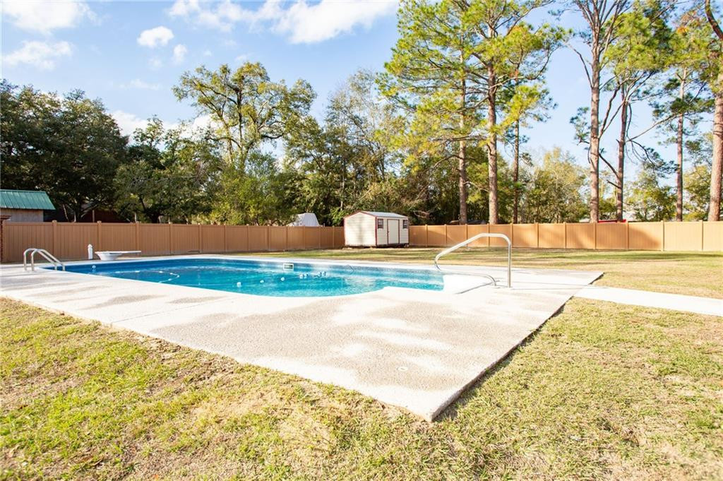 1249 Cherrywood Road Waycross, GA 31503 - Photo 9 of 46 Photo 9