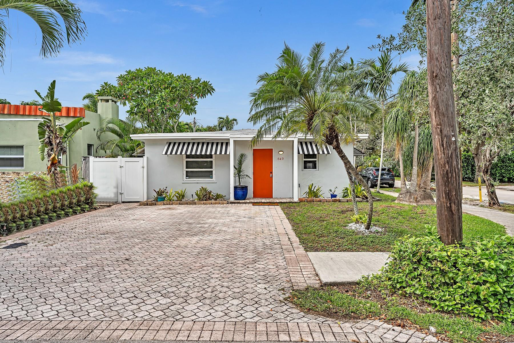 649 Northeast 16th Terrace Fort Lauderdale, FL 33304 - Photo 2 of 19 Studio, with private 2 car driveway
