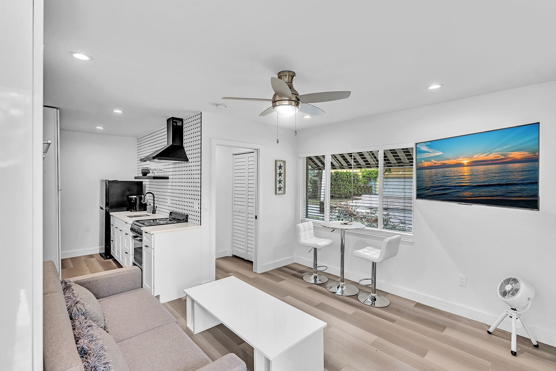 649 Northeast 16th Terrace Fort Lauderdale, FL 33304 - Photo 4 of 19 Photo 4