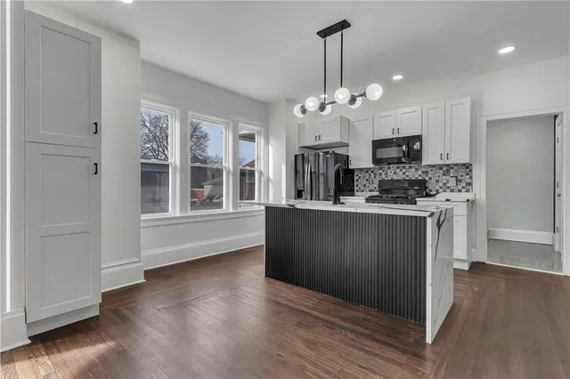 $699,000 | 97 Lenox Avenue, Providence, RI 02907