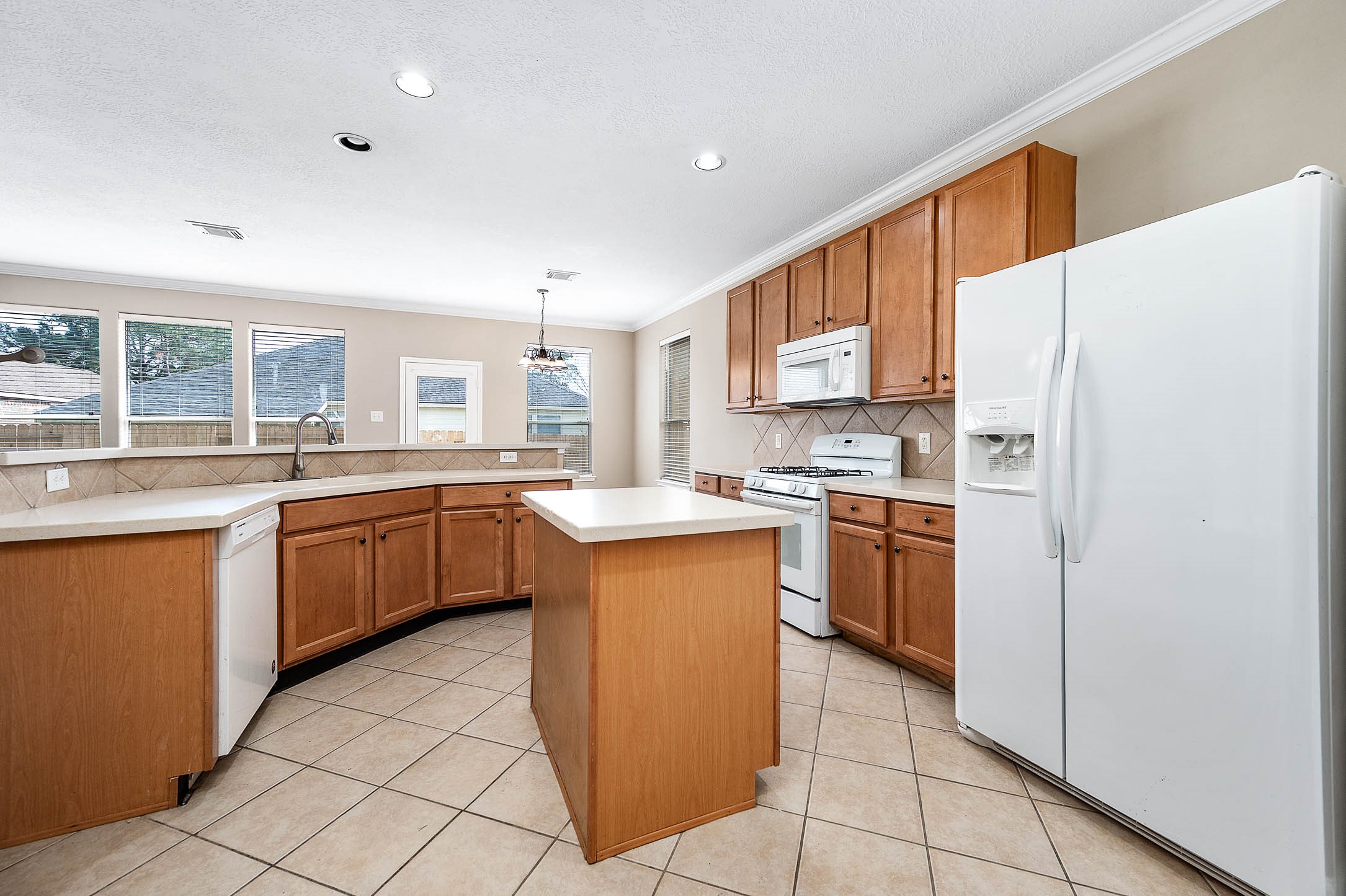 952 Crannog Way Conroe, TX 77301 - Photo 8 of 32