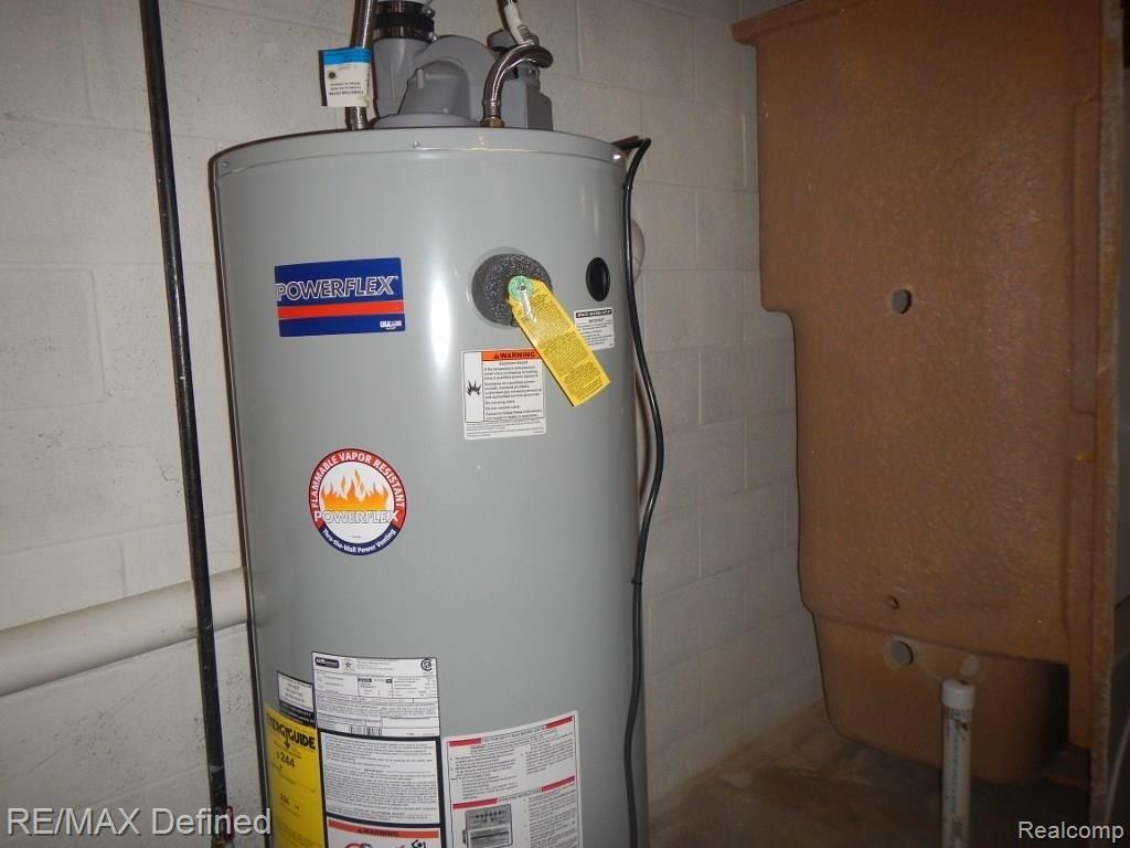 750 Heights Road Lake Orion, MI 48362 - Photo 27 of 27 Hot Water Heater