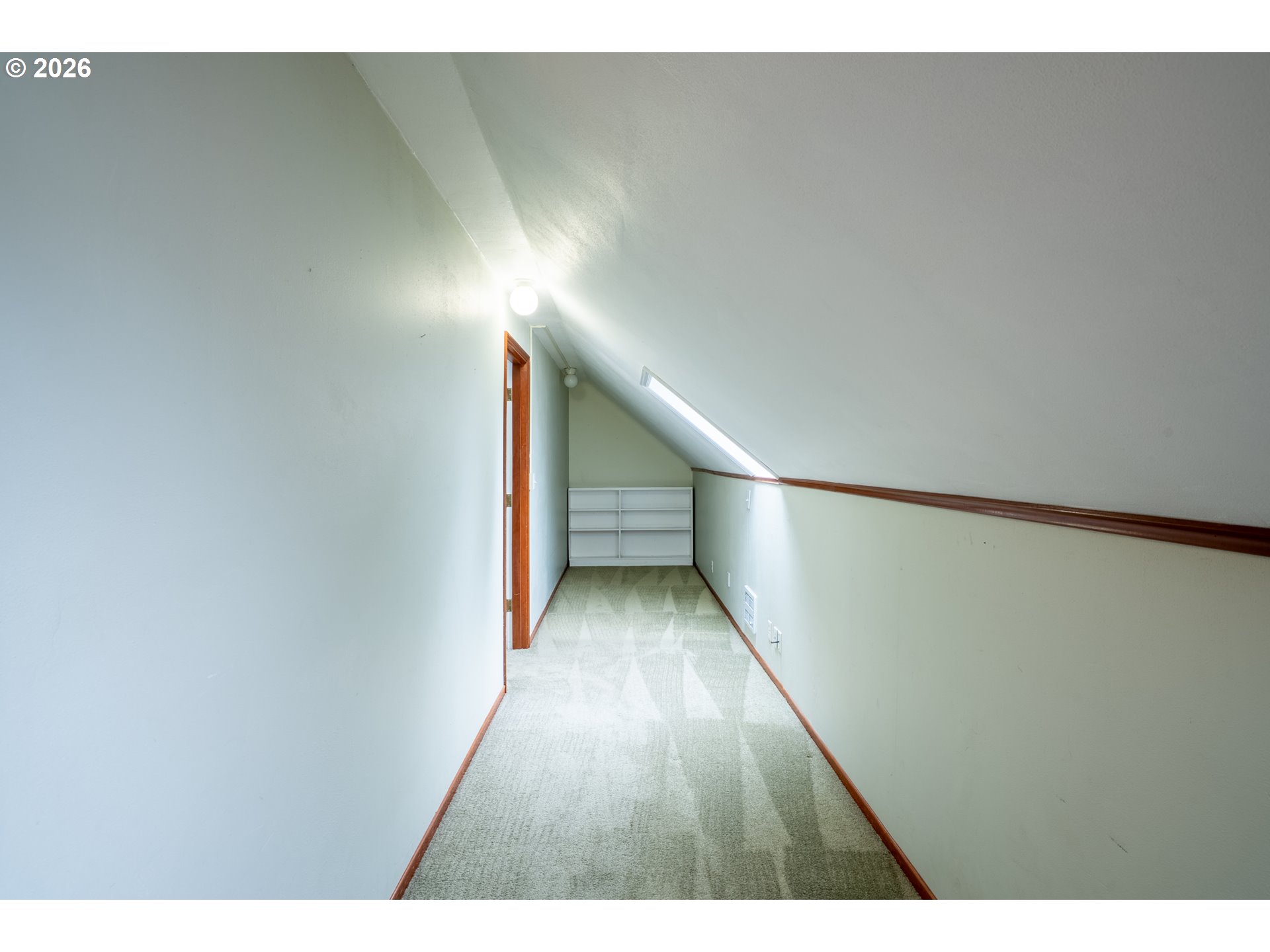 825 Filbert Avenue Eugene, OR 97404 - Photo 25 of 35 a view of entryway