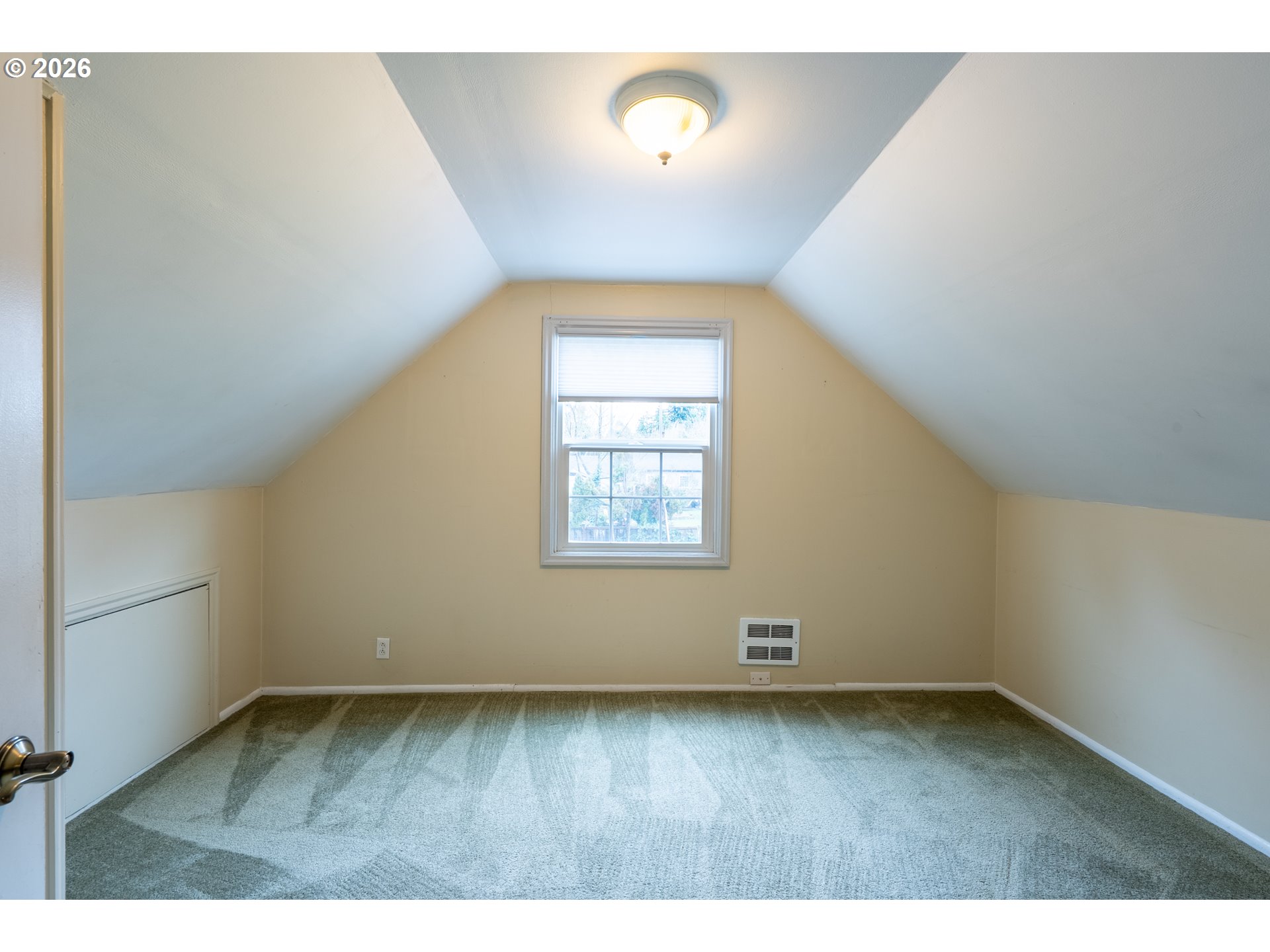 825 Filbert Avenue Eugene, OR 97404 - Photo 26 of 35 a view of an empty room and window