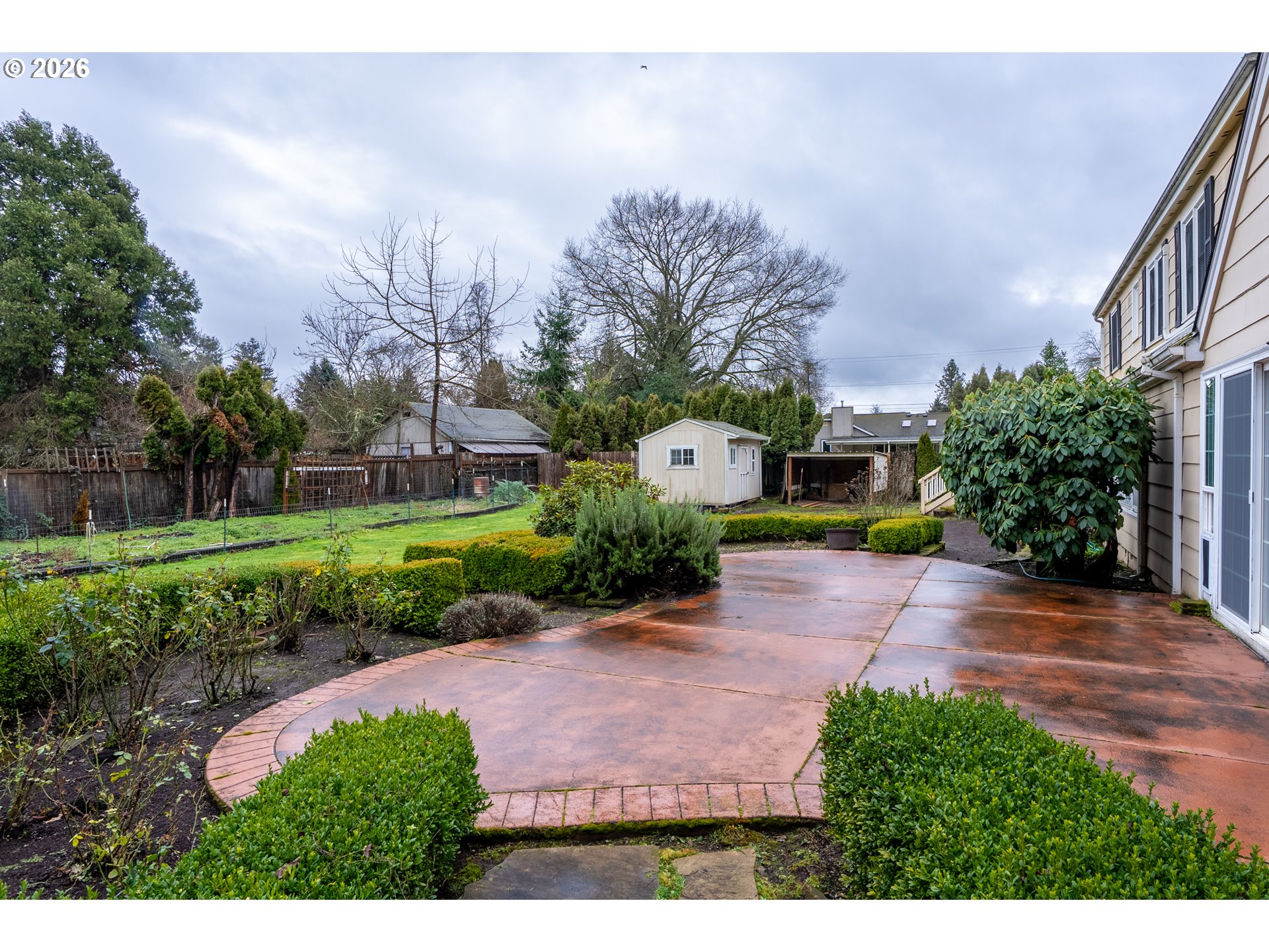 825 Filbert Avenue Eugene, OR 97404 - Photo 33 of 35 a view of a park with plants and trees