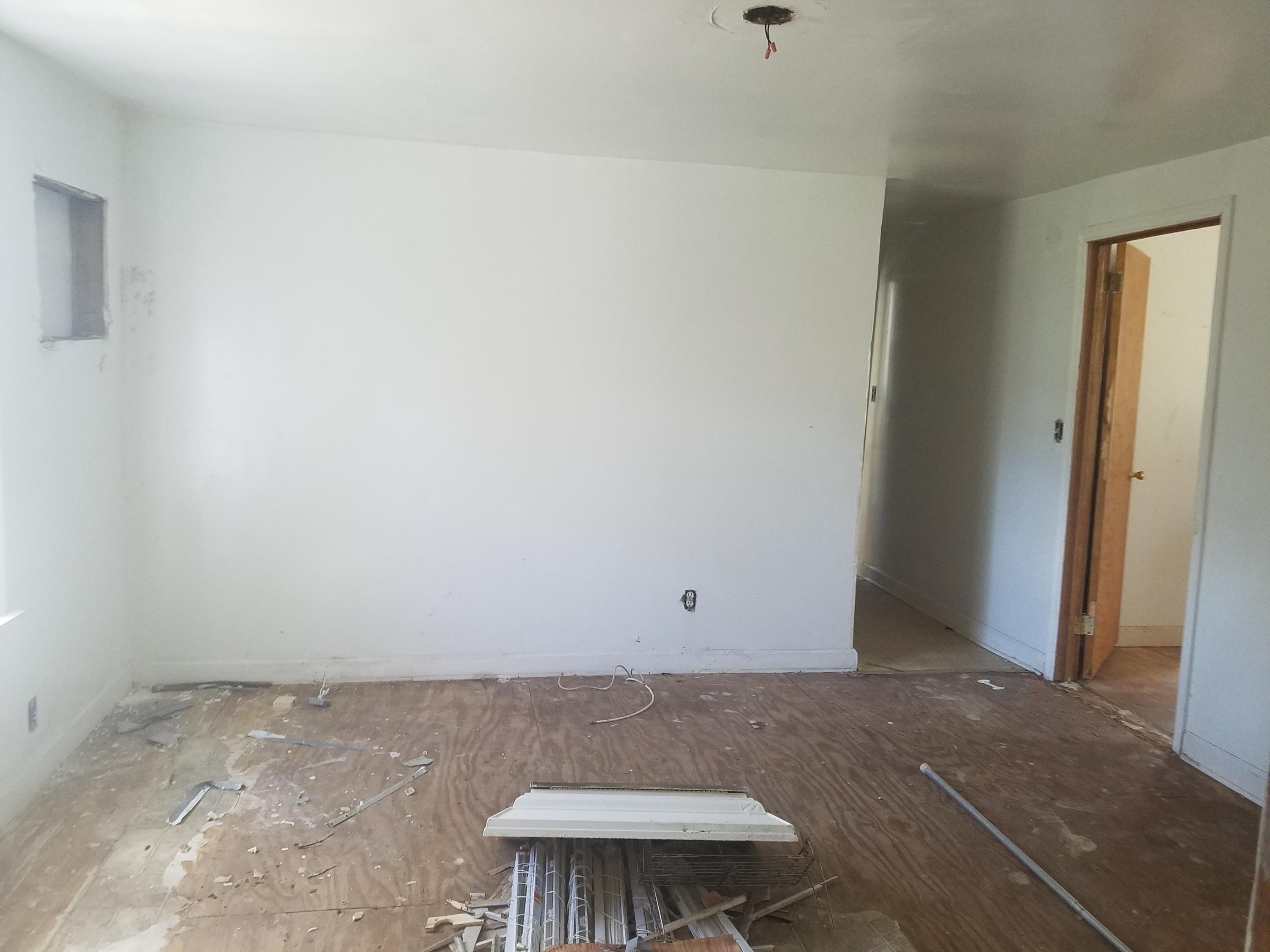 2765 Rifle Range Road Mount Pleasant, SC 29466 - Photo 6 of 10 2765 rifle range living room