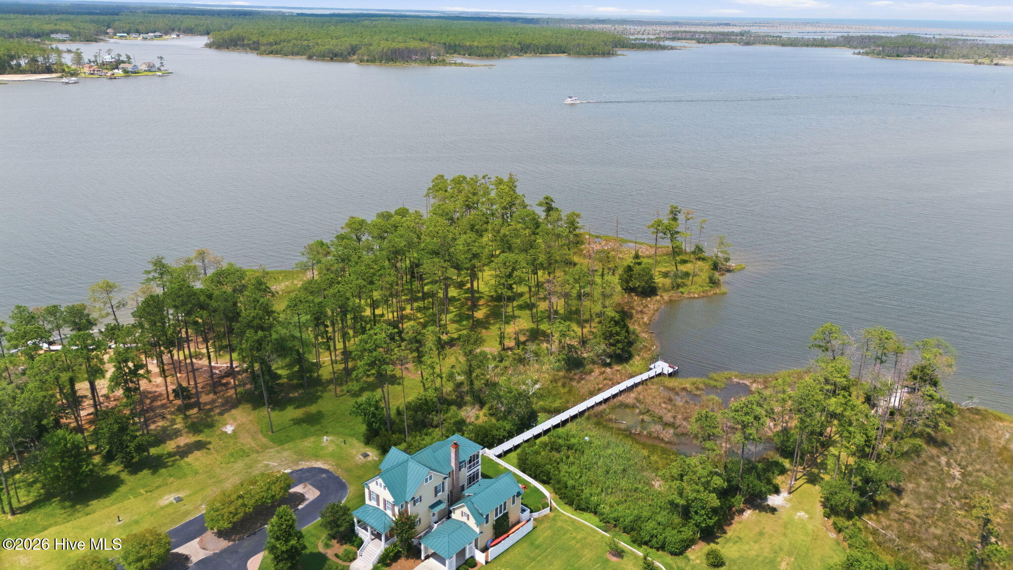 232 Oyster Point Road Oriental, NC 28571 - Photo 6 of 30 Gallery Image 6