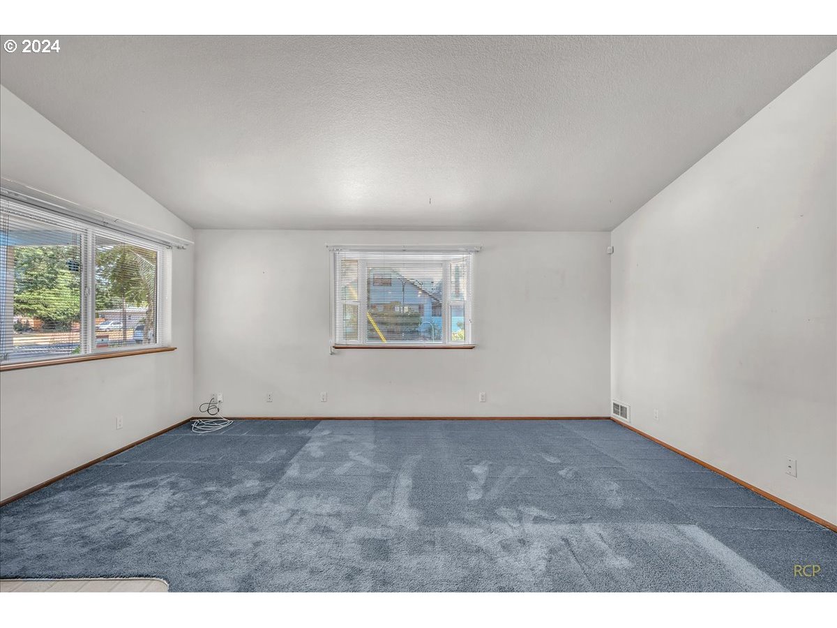 705 F Street Independence, OR 97351 - Photo 3 of 39 Gallery Image 3