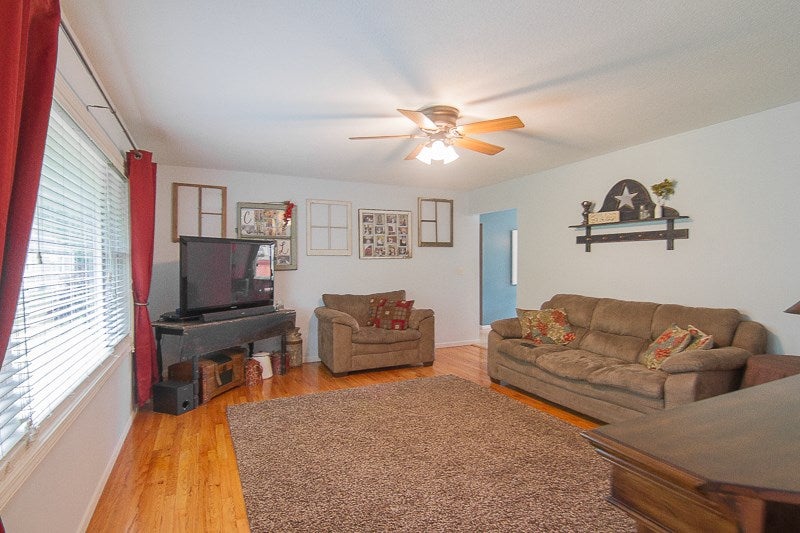 401 St Mary's Street Riverside, IA 52327 - Photo 3 of 32 Gallery Image 3
