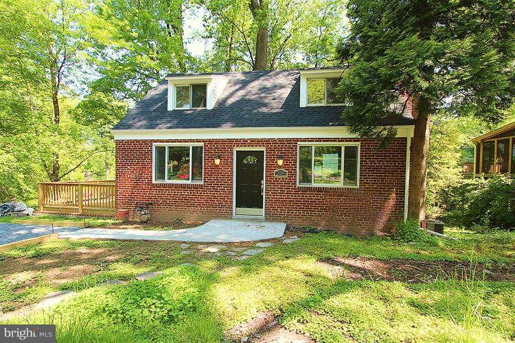 2915 Wilton Avenue Silver Spring, MD 20910 - Photo 2 of 28 Convenient Location Inside the Beltway